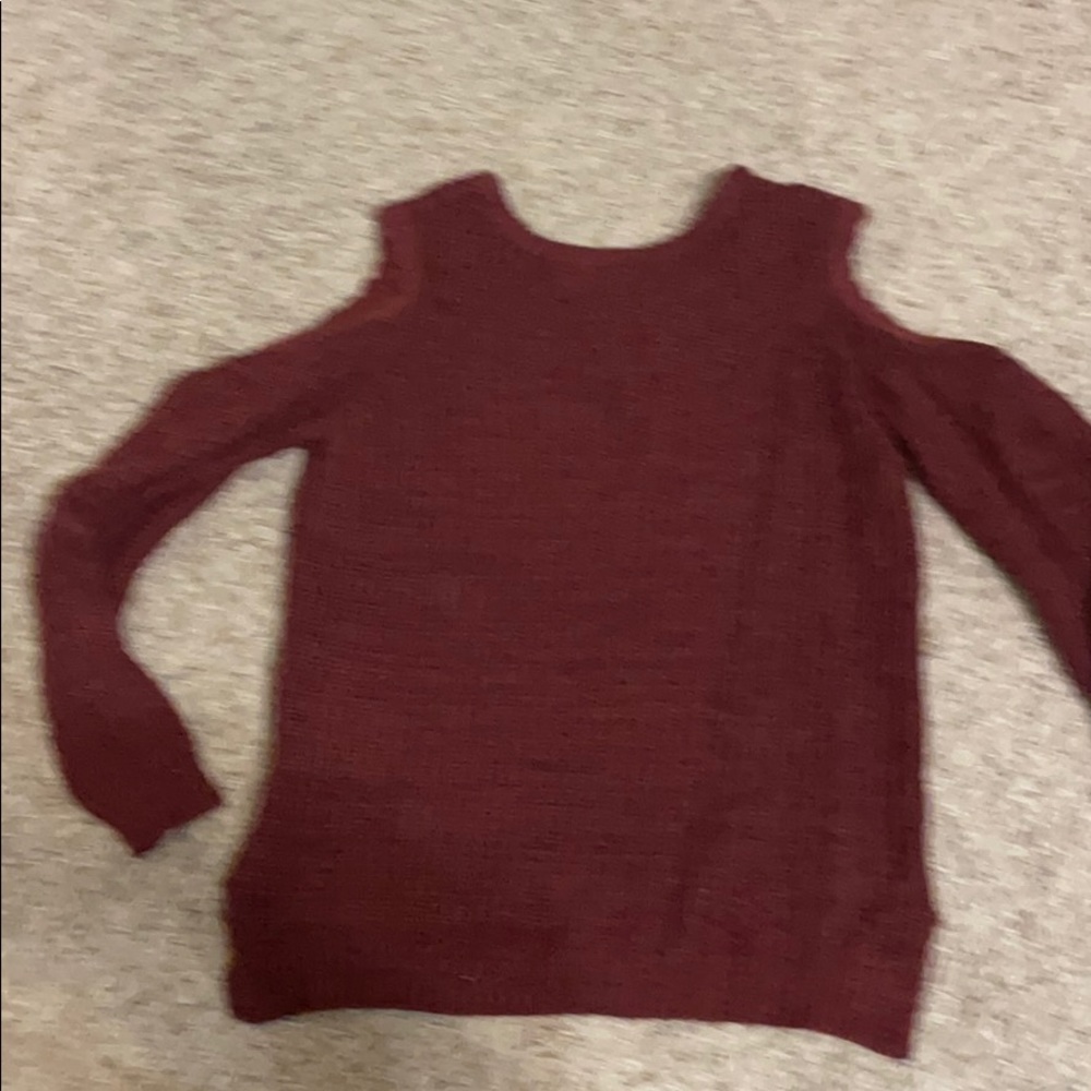 Cold shoulder sweater - Picture 4 of 4